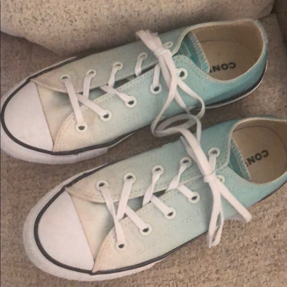 Converse tennis shoes